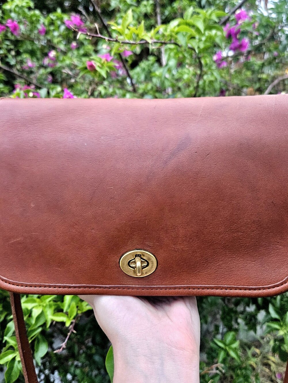 Vintage Coach 9755 Penny Pocket British Tan Leather Crossbody USA Hangtag